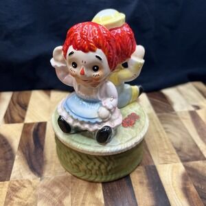 Vintage Raggedy Ann & Andy Music Box, Plays "This Old Man", WORKS